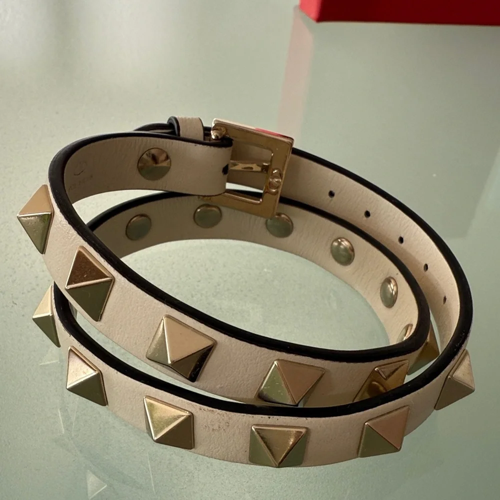 NIB VALENTINO Garavani Rockstud Leather Double wrap BRACELET w/gold Studs ITALY - Picture 2 of 14